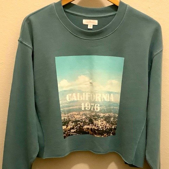 Colsie Tops - SWEATSHIRT CROPPED COLSIE NWT SIZE MEDIUM